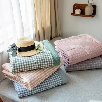 Japanese-style unprinted pure cotton washed cotton summer cold quilt air conditioning quilt good product thin quilt core cotton
Japanese-style unprinted pure cotton washed cotton summer cold quilt air conditioning quilt good product thin quilt core cotton