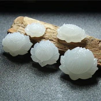 Natural white jade lotus jade pendant
Natural white jade lotus jade pendant