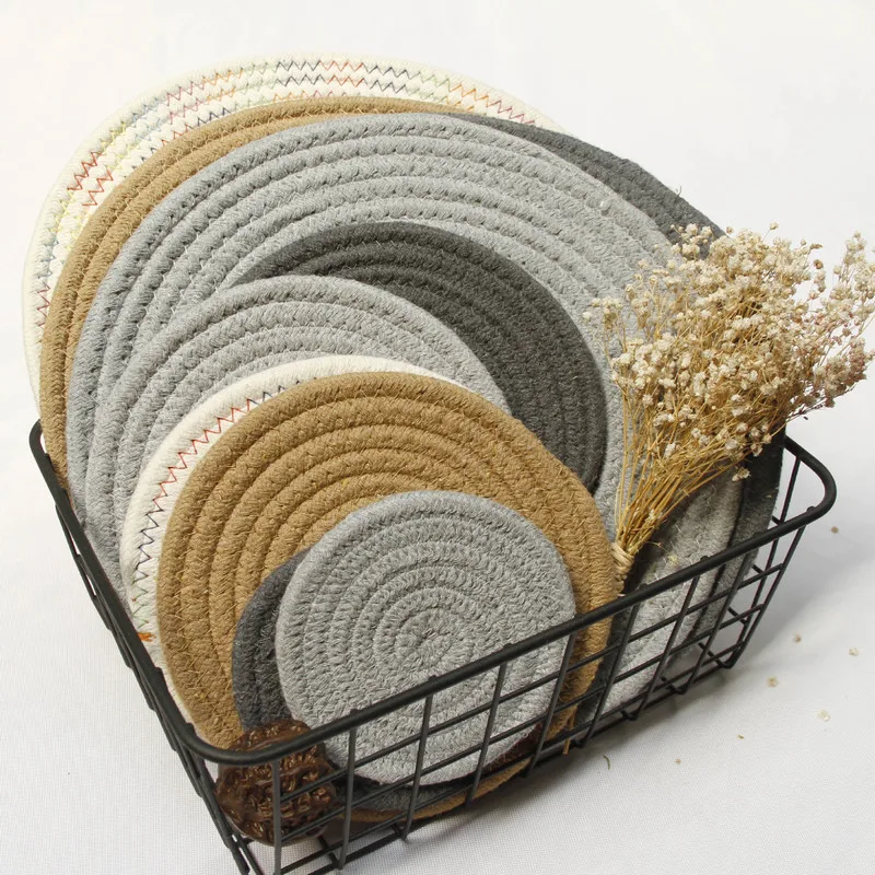 Hand-woven Placemate Pad Coasters Kitchen Table Mats Cotton Linen Knitting Mats Padding Insulation Pad Round Placemats
Hand-woven Placemate Pad Coasters Kitchen Table Mats Cotton Linen Knitting Mats Padding Insulation Pad Round Placemats