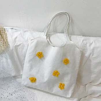 College Style Canvas Shoulder Bag Female Shoulder Literary Small Fresh Bag Summer Daisy Printing Large Capacity Shoulder Bag
College Style Canvas Shoulder Bag Female Shoulder Literary Small Fresh Bag Summer Daisy Printing Large Capacity Shoulder Bag