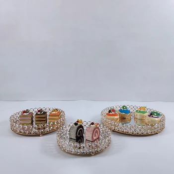 gold mirror cupcake stand crystal metal Party and family decoration large fruit plate fruit basket home set cake tool 
gold mirror cupcake stand crystal metal Party and family decoration large fruit plate fruit basket home set cake tool