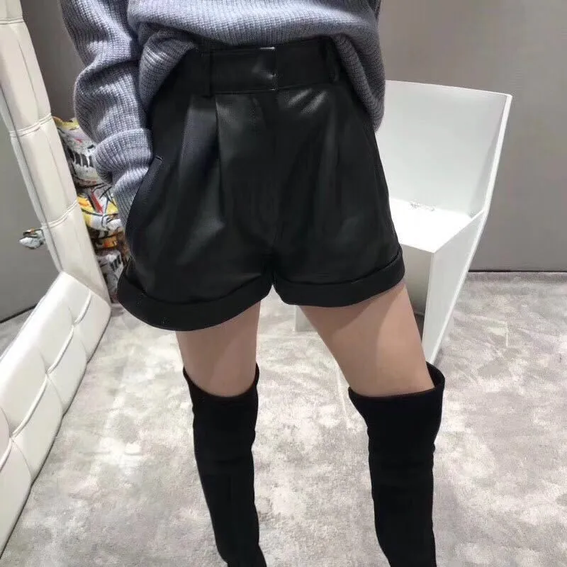 conew_new-victoria-star-same-shorts-sheepskin-leather-leather-waist-high-waist-wide-legged-shorts (1)