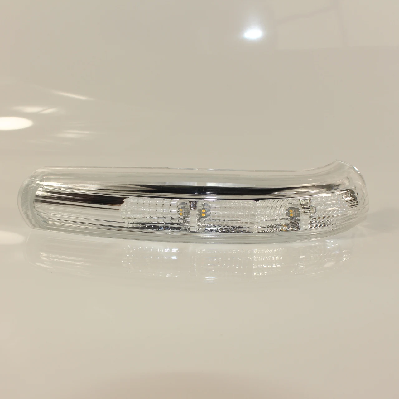 Зеркальное стекло на крыло двери автомобиля, световая лампа для Chevrolet Captiva 2012-2019
Зеркальное стекло на крыло двери автомобиля, световая лампа для Chevrolet Captiva 2012-2019