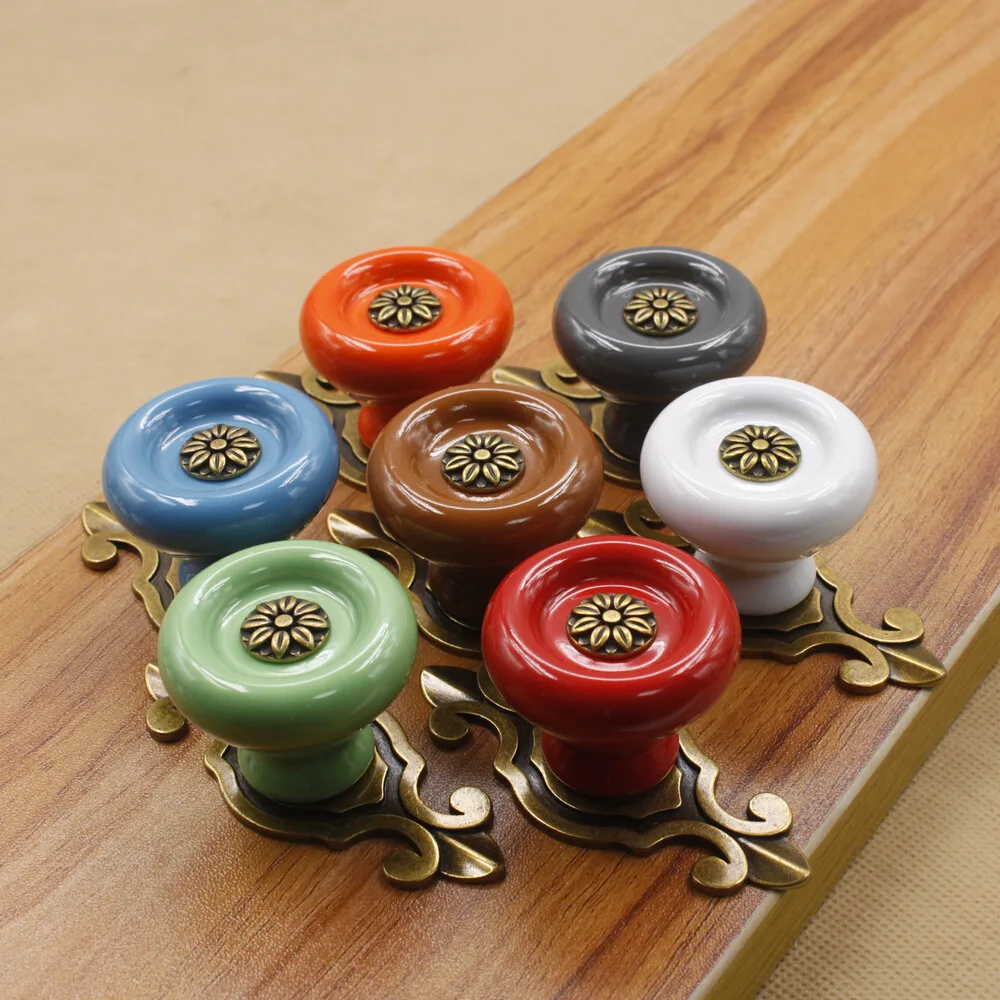 4 Pcs/Lot Cabinet Handle European Style Antique Bronze Classic Ceramic Modern Simple Zinc Alloy Single Hole Drawer Wardrobe
4 Pcs/Lot Cabinet Handle European Style Antique Bronze Classic Ceramic Modern Simple Zinc Alloy Single Hole Drawer Wardrobe