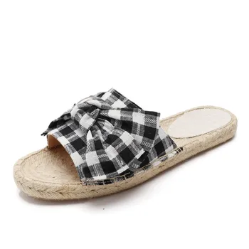 Women's large size wear slippers 2019 summer new flat bottom lazy half slippers thick bottom one pedal bow straw slippers
Women's large size wear slippers 2019 summer new flat bottom lazy half slippers thick bottom one pedal bow straw slippers