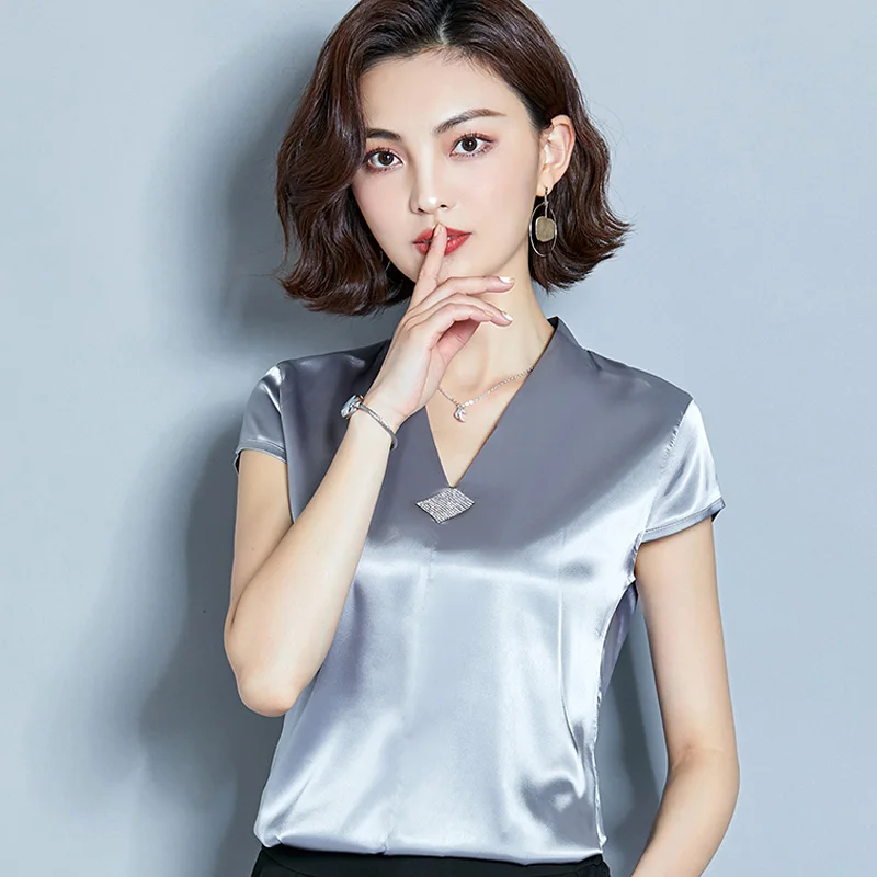 Women Tshirt Silkworm Silk Jacket Summer Shirt Women's Short Sleeve Skinny Large Size Loose Satin V-Collar T-Shirt
Women Tshirt Silkworm Silk Jacket Summer Shirt Women's Short Sleeve Skinny Large Size Loose Satin V-Collar T-Shirt