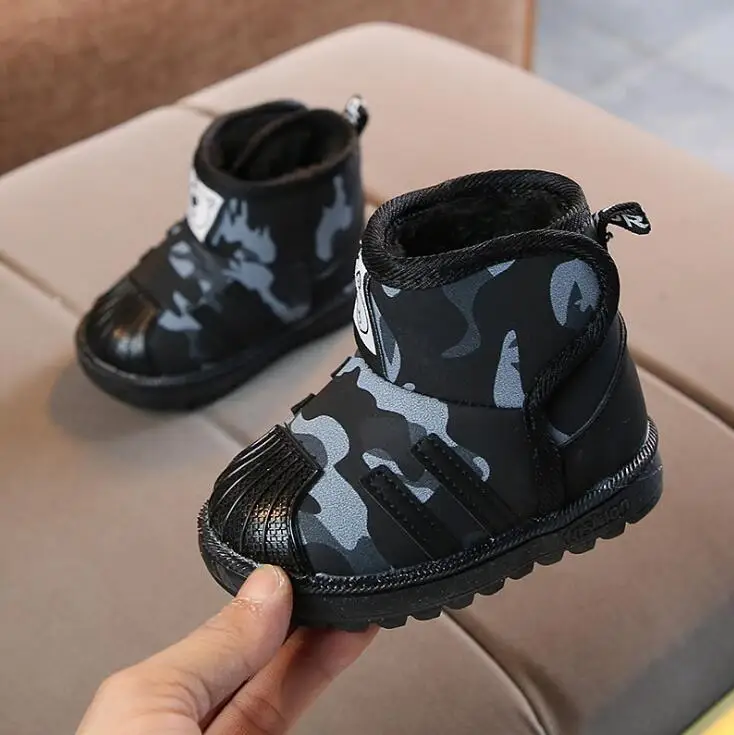Winter children snow boots plush keep warm kids cotton shoes baby boys girls camouflage fashion boots top quality sports shoes
Winter children snow boots plush keep warm kids cotton shoes baby boys girls camouflage fashion boots top quality sports shoes