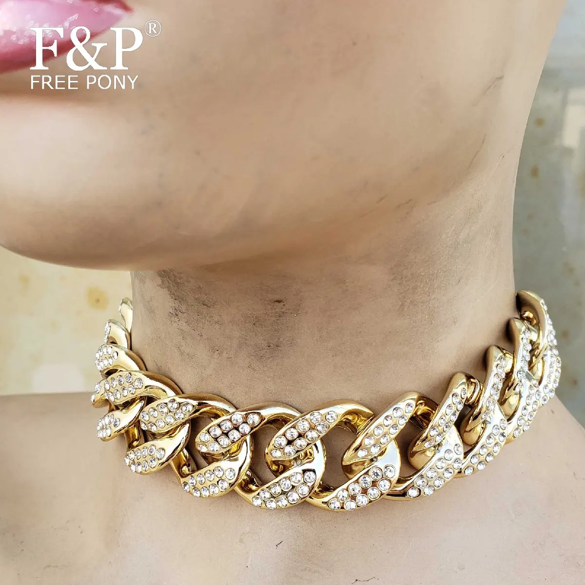 

Punk Miami Cuban Choker Necklace Collar Statement Hip Hop Big Chunky Acrylic Rhinestone Twisted Chain Necklace Women Jewelry