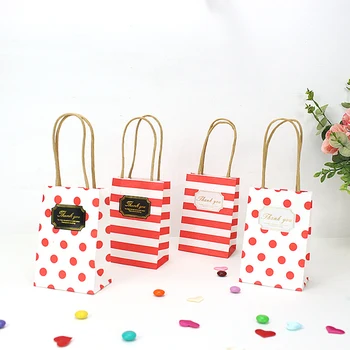 Red Christmas Small Gift Bag with Handles 50pc Baby Shower Souvenirs Gift Box Packaging Birthday Party Decorations Kids 12x8x5cm 
Red Christmas Small Gift Bag with Handles 50pc Baby Shower Souvenirs Gift Box Packaging Birthday Party Decorations Kids 12x8x5cm