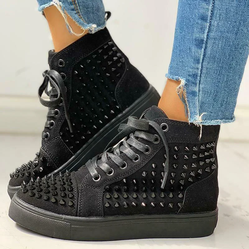 Solid Studded Eyelet Sneaker Lace-up Casual Flat Martin Boots for Women Studded Rivets Men Shoes British Style Round Toe
Solid Studded Eyelet Sneaker Lace-up Casual Flat Martin Boots for Women Studded Rivets Men Shoes British Style Round Toe