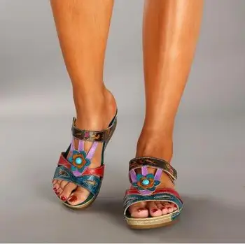 2020 new retro style plus size color matching flower slope with comfortable wild sandals and slippers for children
2020 new retro style plus size color matching flower slope with comfortable wild sandals and slippers for children