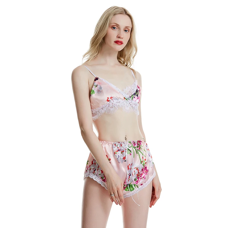 Women Pajama Set Floral Printing Fashion Lounge Set Sleeveless Lace Sling Lingerie Shorts Ladies Pajamas Set
Women Pajama Set Floral Printing Fashion Lounge Set Sleeveless Lace Sling Lingerie Shorts Ladies Pajamas Set