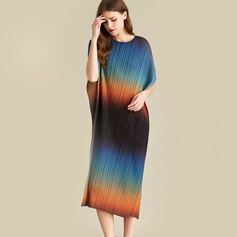 LANMREM Gradient Color Bat Short Sleeve Round Neck Folds Irregular Loose Woman Dress Casual Simple Fashion 2019 Summer New TV582
LANMREM Gradient Color Bat Short Sleeve Round Neck Folds Irregular Loose Woman Dress Casual Simple Fashion 2019 Summer New TV582