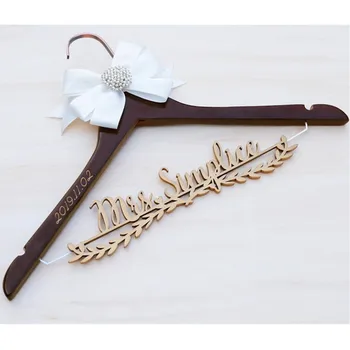 Engraved hanger with bowknot personalised wooden wedding dress hangers Bridal hanger Bridesmaid groomsman gift laser cut hangers
Engraved hanger with bowknot personalised wooden wedding dress hangers Bridal hanger Bridesmaid groomsman gift laser cut hangers