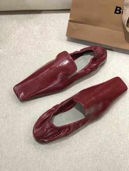 Wrinkle Leather Flat Heels Casual Shoes Women Square Toe Slip on Women Oxford Shoes Fashion Luxury Shoes Women Designers 
Wrinkle Leather Flat Heels Casual Shoes Women Square Toe Slip on Women Oxford Shoes Fashion Luxury Shoes Women Designers