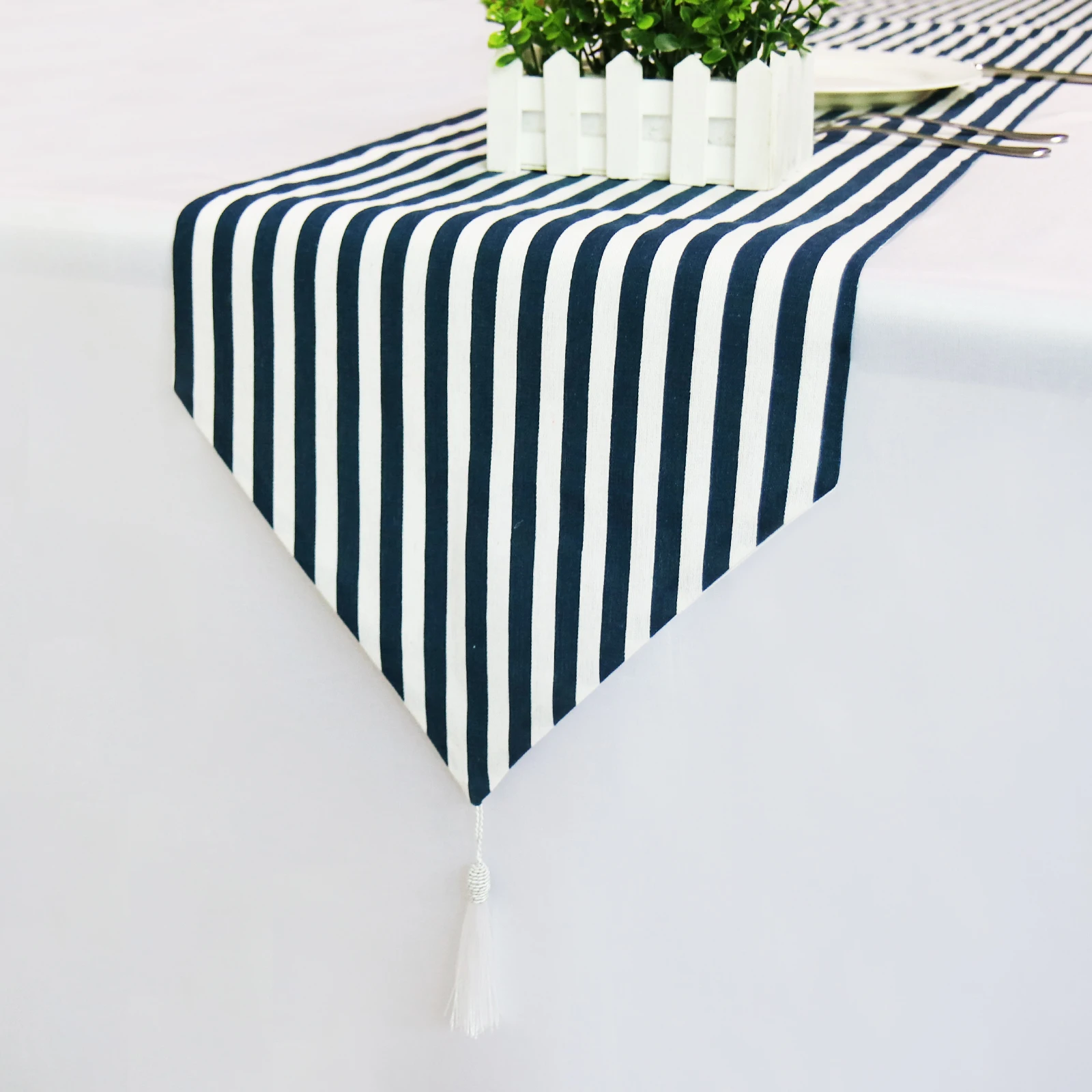 Stripe Linen Table Flag Table Runner Printed Tassel Tablecloth Placemat Hotel for Home Festival Decoration
Stripe Linen Table Flag Table Runner Printed Tassel Tablecloth Placemat Hotel for Home Festival Decoration