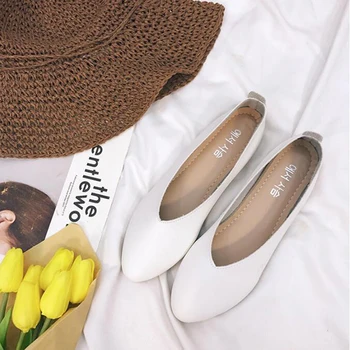 Fashion Simple Flat Shoes women's Soft Bottom Spring And Autumn Casual Shoes non-slip Wear Comfortable Flat women's Shoes
Fashion Simple Flat Shoes women's Soft Bottom Spring And Autumn Casual Shoes non-slip Wear Comfortable Flat women's Shoes