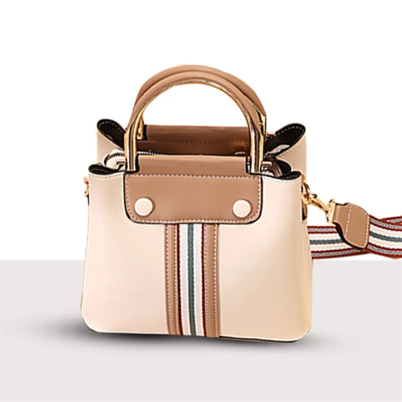 Crossbody Small Bag Wonmen 2020 New Three-layer Contrast Color Shoulder Handbag Fashion Simple Wild Large Capacity Bucket Bag
Crossbody Small Bag Wonmen 2020 New Three-layer Contrast Color Shoulder Handbag Fashion Simple Wild Large Capacity Bucket Bag