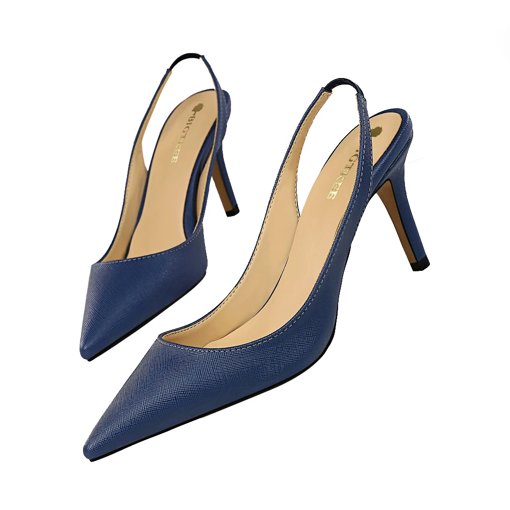 European and American style simple high-heeled shallow mouth pointed sexy thin professional OL after squatting with hollow shoes
European and American style simple high-heeled shallow mouth pointed sexy thin professional OL after squatting with hollow shoes