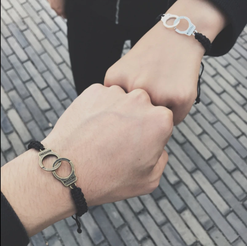 HZ 2019 Weaving Handcuffs Vintage Meatlic Silver Copper Cool Heart Rope Handmade Bracelet For Couple Women Travel Party Jewelry
HZ 2019 Weaving Handcuffs Vintage Meatlic Silver Copper Cool Heart Rope Handmade Bracelet For Couple Women Travel Party Jewelry