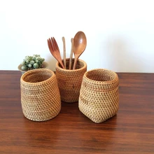Rattan Pen Holder 3 Shapes Handwoven Non-toxic Comfortable Pencil Makeup Brush Organizer Multi-Purpose Used For Home Office Desk
Rattan Pen Holder 3 Shapes Handwoven Non-toxic Comfortable Pencil Makeup Brush Organizer Multi-Purpose Used For Home Office Desk