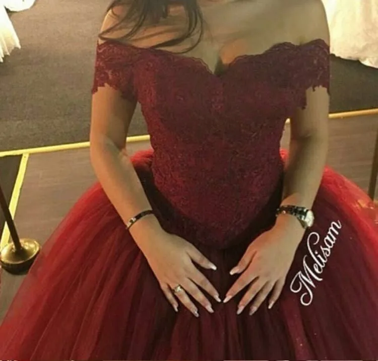 Hot Sale Wine Red Ball Gown vestido de noiva Prom Evening bridal gowns Off the Shoulder 2018 mother of the bride dresses
Hot Sale Wine Red Ball Gown vestido de noiva Prom Evening bridal gowns Off the Shoulder 2018 mother of the bride dresses