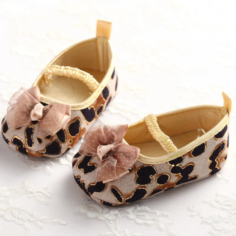 Haiya 0-1-Year-Old Baby Girls Fashion Glorious Leopord Pattern Soft Bottom Toddler Shoes
Haiya 0-1-Year-Old Baby Girls Fashion Glorious Leopord Pattern Soft Bottom Toddler Shoes