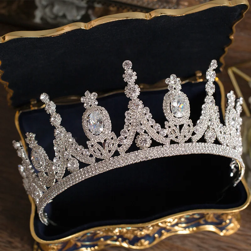 Фото Роскошные тиары и короны с фианитами для принцессы обручальные - купить
