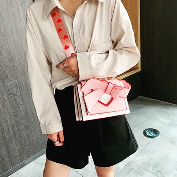 Jes Rossi Heart shape Crossbody Bag For Women Pink Beige Black PU Leather Women's Bag Designer Brand Shoulder Messenger Bag Love
Jes Rossi Heart shape Crossbody Bag For Women Pink Beige Black PU Leather Women's Bag Designer Brand Shoulder Messenger Bag Love