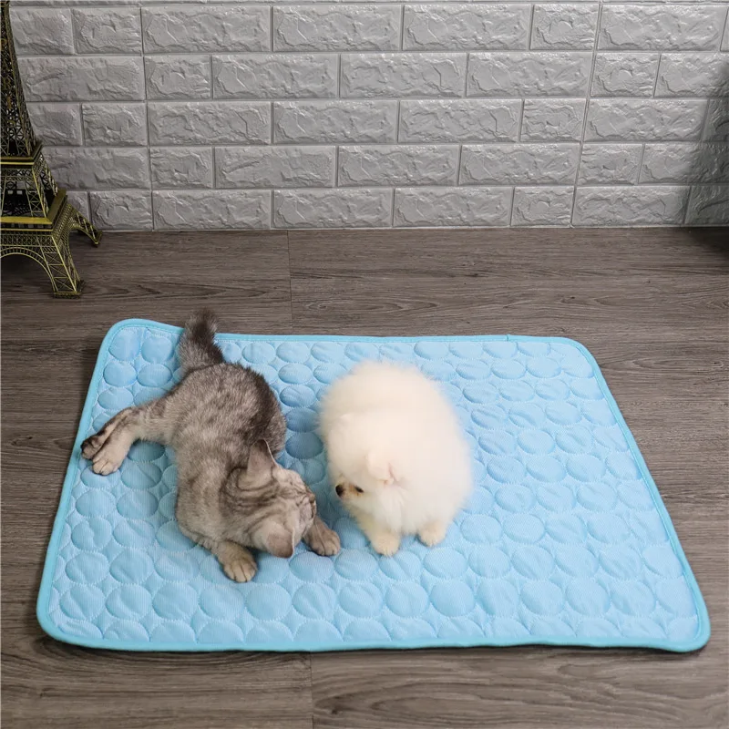 Summer Cooling Pet Dog Mat Ice Pad Dog Sleeping Mats For Dogs Cats Pet Kennel Top Quality Cool Cold Silk Bed For Dog
Summer Cooling Pet Dog Mat Ice Pad Dog Sleeping Mats For Dogs Cats Pet Kennel Top Quality Cool Cold Silk Bed For Dog