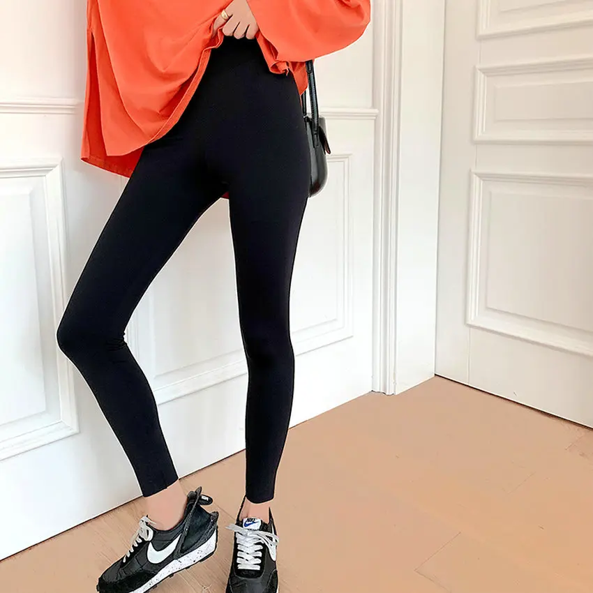 Women Slim Fit Leggings Autumn Winter Black Gray High Waist Elastic Fabric Smooth Bottoming Pant Lady Streetwear Korean Style
Women Slim Fit Leggings Autumn Winter Black Gray High Waist Elastic Fabric Smooth Bottoming Pant Lady Streetwear Korean Style