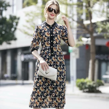 Spring / Summer 2020 High Quality Silk Digital Print Bohemia Retro Middle Sleeve Single Breasted Slim Temperament Dress New
Spring / Summer 2020 High Quality Silk Digital Print Bohemia Retro Middle Sleeve Single Breasted Slim Temperament Dress New