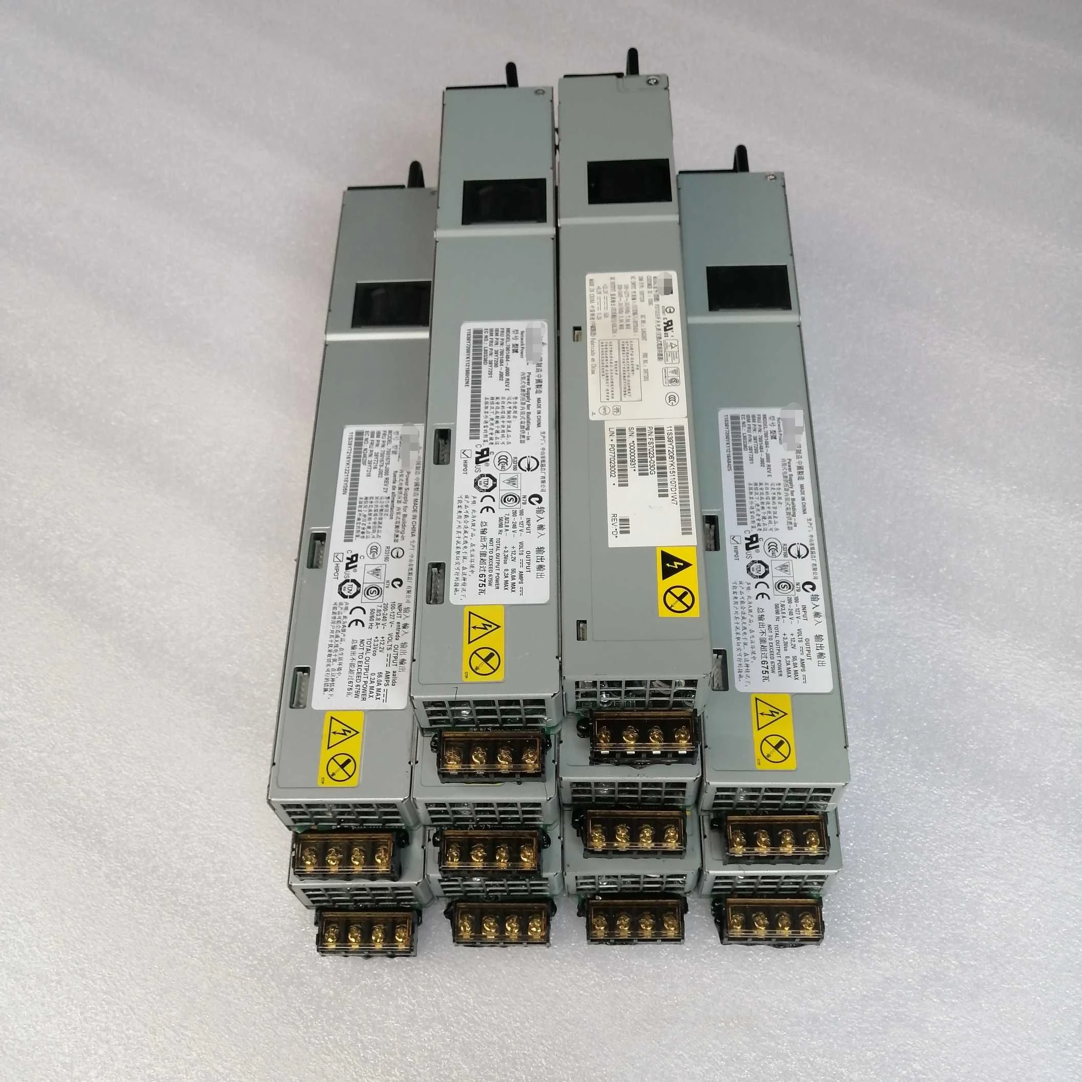 FS7023 FS7023-030G 39Y7206 7001484-J000 39Y7201 для модуля источника питания IBM server
FS7023 FS7023-030G 39Y7206 7001484-J000 39Y7201 для модуля источника питания IBM server