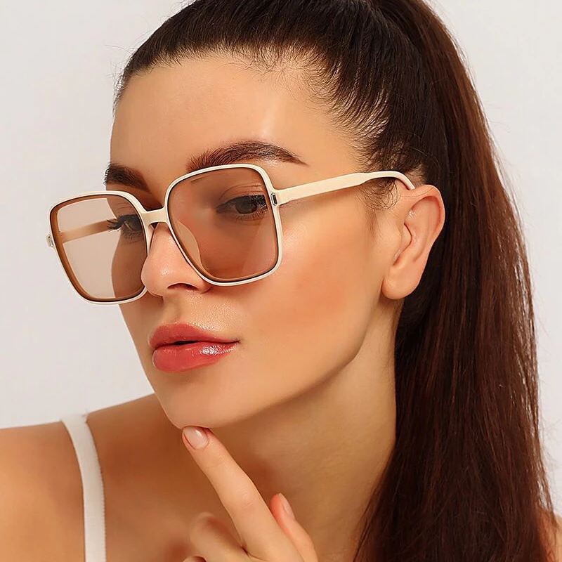 QPeClou 2020 New Fashion Simple Square Sunglasses Women Brand Designer Vintage Rivet Sun Glasses Female Colorful Shades UV400
QPeClou 2020 New Fashion Simple Square Sunglasses Women Brand Designer Vintage Rivet Sun Glasses Female Colorful Shades UV400