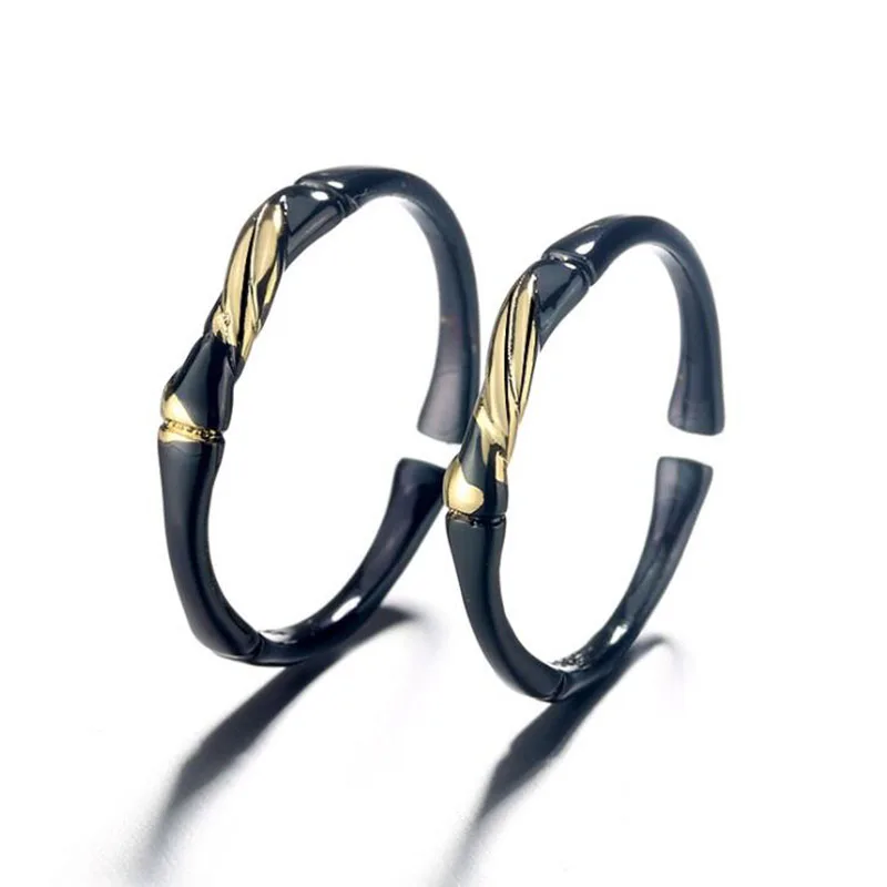 Can adjust the Mori Korean version of the simple metal black twist geometry ring men and women magic beads ring
Can adjust the Mori Korean version of the simple metal black twist geometry ring men and women magic beads ring