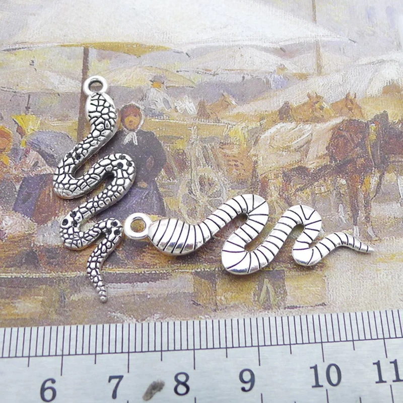 10pc 15*42mm Snake Ancient Silver Alloy Jewelry Accessories, Earrings, Necklace Diy
10pc 15*42mm Snake Ancient Silver Alloy Jewelry Accessories, Earrings, Necklace Diy