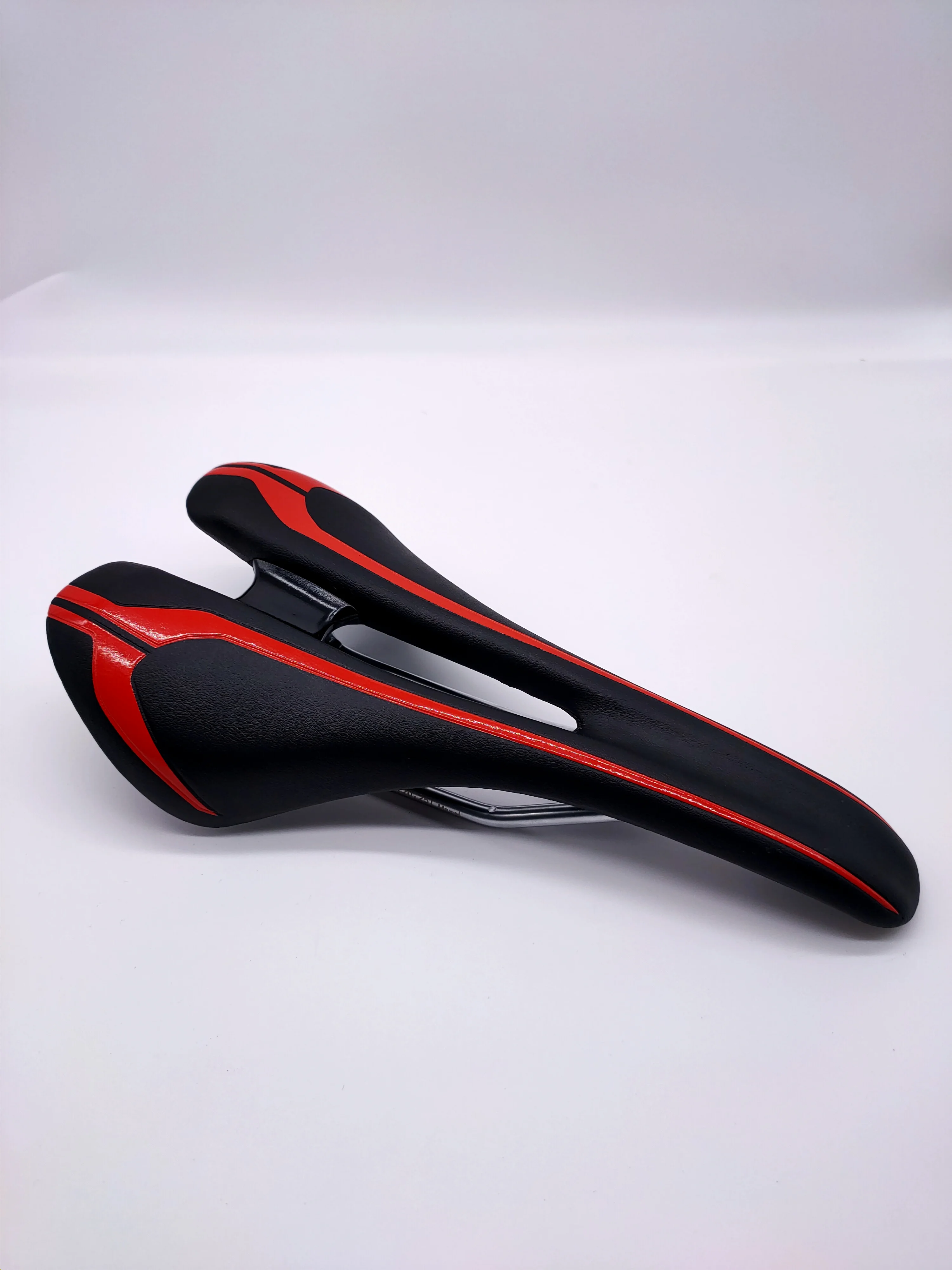 New Saddle non-slip Bicycle Saddle cushion hollow breathable comfortable ultra-fine leather bicycle saddle bicycle accessories
New Saddle non-slip Bicycle Saddle cushion hollow breathable comfortable ultra-fine leather bicycle saddle bicycle accessories
