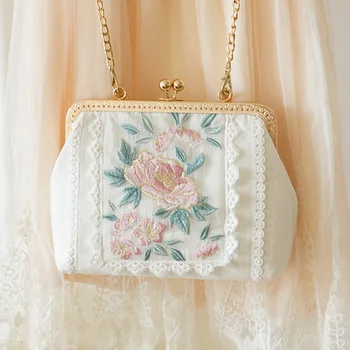 2019 original mouth gold bag Chinese style embroidery bag handmade lace ethnic style Hanfu bag handbag women handbags
2019 original mouth gold bag Chinese style embroidery bag handmade lace ethnic style Hanfu bag handbag women handbags
