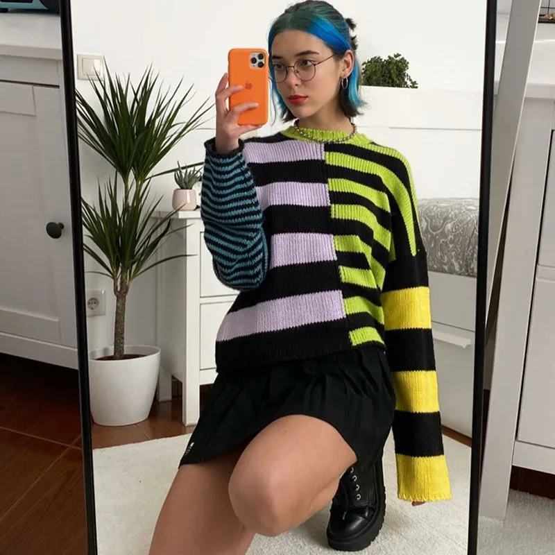 Sweaters Women Winter 2020 Jumpers Knitted Clothes Fashion Women Striped Knit Sweater Female Loose Large Size Sweater L1241
Sweaters Women Winter 2020 Jumpers Knitted Clothes Fashion Women Striped Knit Sweater Female Loose Large Size Sweater L1241