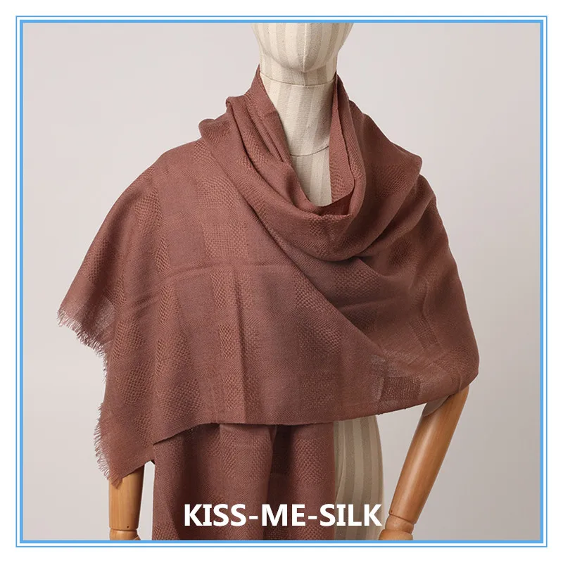 KMS Latest New wool caramel cinnamon solid color shawl scarf autumn and winter 65*184CM/115G
KMS Latest New wool caramel cinnamon solid color shawl scarf autumn and winter 65*184CM/115G