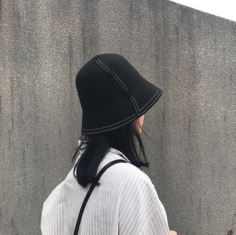 Autumn And Winter Simple Wool Hat Women's Clock Type Bucket Hat Versatile Bucket Hat Street Snap Billycock Retro Button Felt Cap
Autumn And Winter Simple Wool Hat Women's Clock Type Bucket Hat Versatile Bucket Hat Street Snap Billycock Retro Button Felt Cap