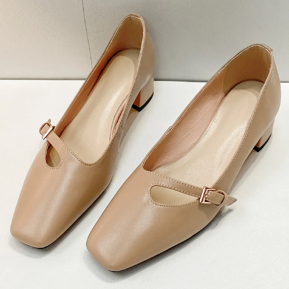 Big size 33-43 women's genuine leather thick med heel slip-on pumps metal buckle hollow-out square toe OL style daily dress shoe
Big size 33-43 women's genuine leather thick med heel slip-on pumps metal buckle hollow-out square toe OL style daily dress shoe