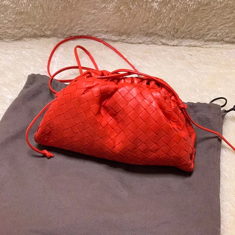 New Style Cowhide Weaving Cloud Bag Genuine Leather Miumiu Bag Online Celebrity Celebrity Style Shoulder Dumpling Bag Clutch WOM
New Style Cowhide Weaving Cloud Bag Genuine Leather Miumiu Bag Online Celebrity Celebrity Style Shoulder Dumpling Bag Clutch WOM