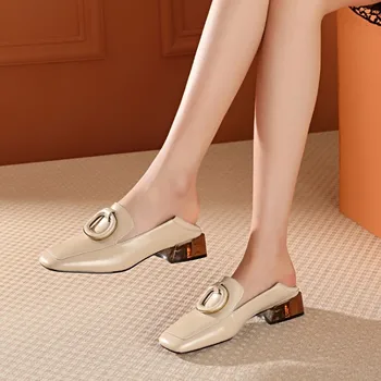 MLJUESE 2020 women pumps autumn spring soft cow leather square toe black color Metal decoration high heels lady shoes size 42 
MLJUESE 2020 women pumps autumn spring soft cow leather square toe black color Metal decoration high heels lady shoes size 42