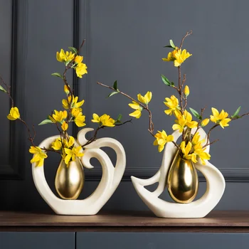 Nordic Plating Gold Ceramic Vase Creative Wedding Home Decor Porcelain Abstract Heart Shape Figure Vase With Dried Flowers
Nordic Plating Gold Ceramic Vase Creative Wedding Home Decor Porcelain Abstract Heart Shape Figure Vase With Dried Flowers