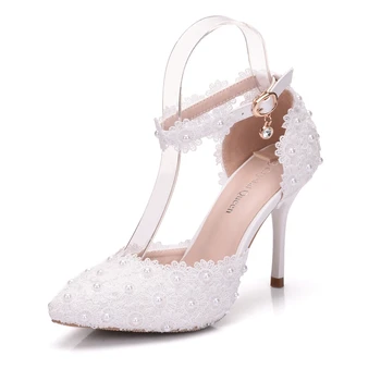 2019 new women's sandals crystal white lace flower wristband with bridal shoes pointed toes thin high heels satin shoes
2019 new women's sandals crystal white lace flower wristband with bridal shoes pointed toes thin high heels satin shoes