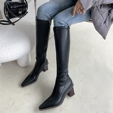 2022 New winter Knee high boots Genuine leather Women boots fashion boots Female boots pointed warm Women shoes 
2022 New winter Knee high boots Genuine leather Women boots fashion boots Female boots pointed warm Women shoes