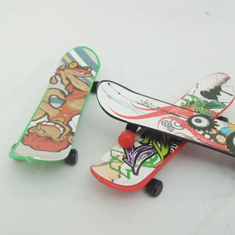 Mini Finger Coordination High Quality Durable Antiskid Finger Skateboard Training Children Skate Boarding Game Toy Fingerboard
Mini Finger Coordination High Quality Durable Antiskid Finger Skateboard Training Children Skate Boarding Game Toy Fingerboard