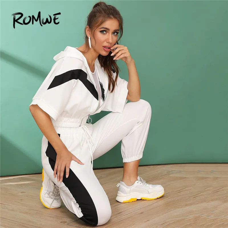 Romwe Sport Cut And Sew Zipper Hoodie and Drawstring Sweatpants Jogging Suits for Women Fitness Wear Half Sleeve Two Piece Set
Romwe Sport Cut And Sew Zipper Hoodie and Drawstring Sweatpants Jogging Suits for Women Fitness Wear Half Sleeve Two Piece Set