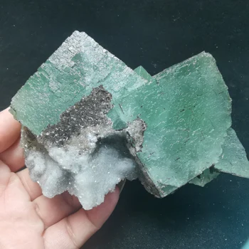 331.5g100% natural rare blue green fluorite cluster mineral crystal specimen stone and Crystal Healing Crystal 
331.5g100% natural rare blue green fluorite cluster mineral crystal specimen stone and Crystal Healing Crystal